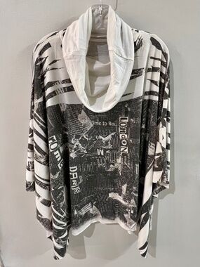 🎀 Cowl Neck Cape NWOT - One Size 🎀